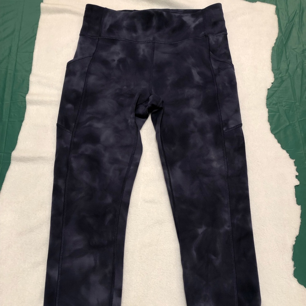 Lululemon Invigorate High-Rise Tight 25” diamond dye size 8 gently worn